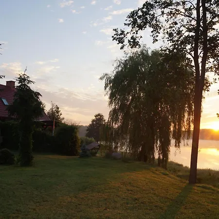 Dom Nad Samym Bugiem 2h Od Warszawy Сasa de vacaciones